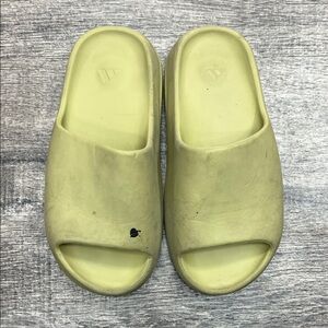 Yeezy Kids Sandals in Resin Light Green